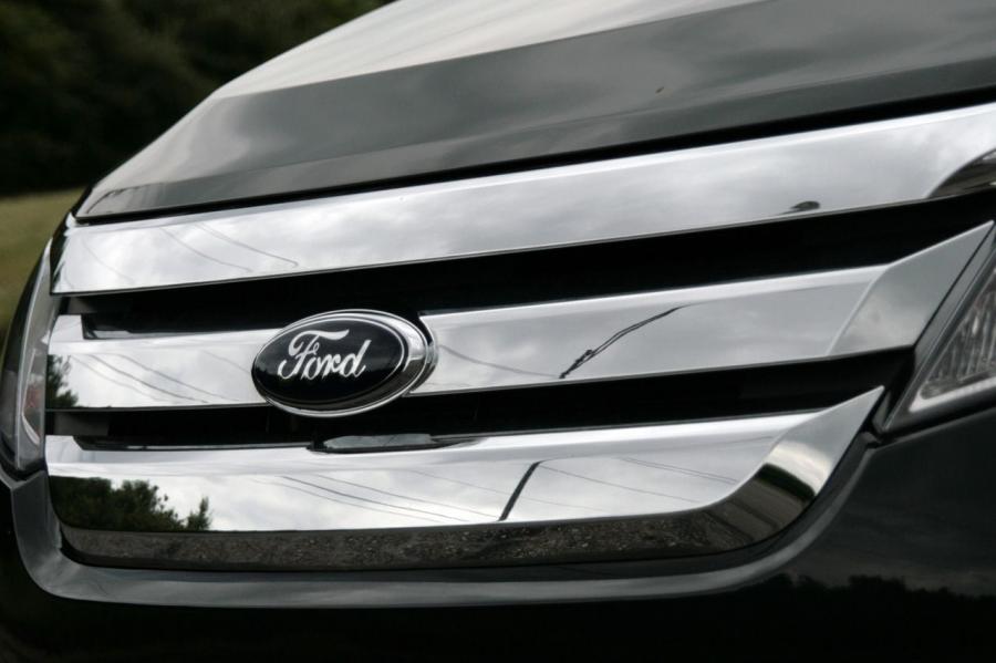  Ford Fusion Hybrid 2010 года  (US) (фото 76 из 111)